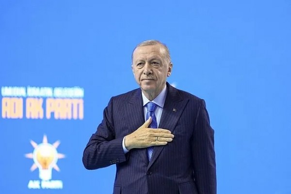 Cumhurbaşkanı Erdoğan'dan muhalefete tepki! 'Sürekli birbirlerine çelme takma peşindeler'